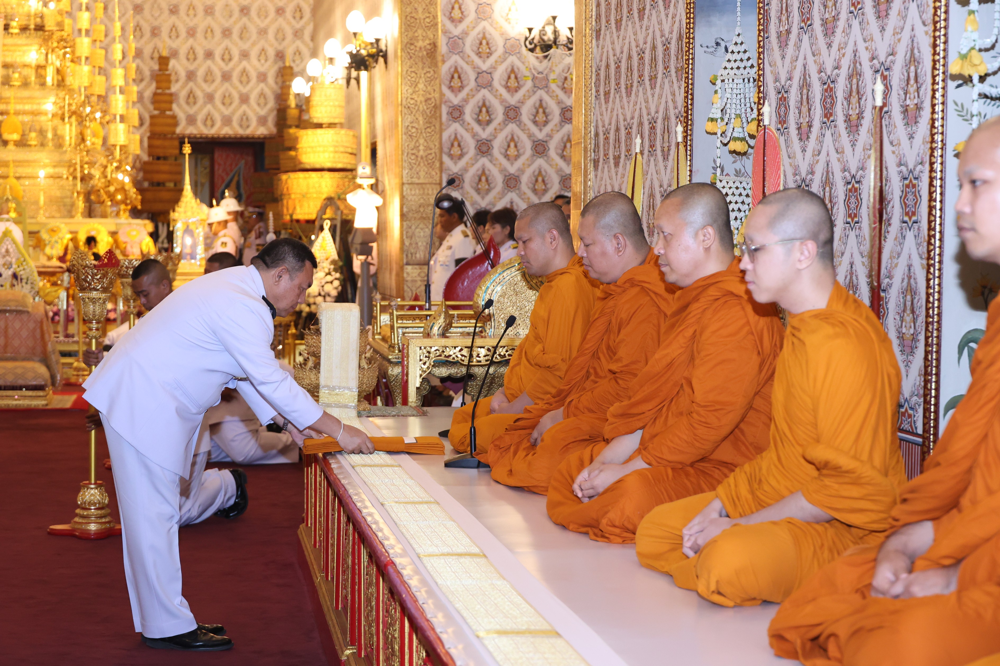 title - สำนักงานการปฏิรูปที่ดินเพื่อเกษตรกรรม รับพระราชทานพระบรมราชานุญาตให้ร่วมเป็นเจ้าภาพบำเพ็ญกุศลถวายพระบรมศพ สมเด็จพระนางเจ้าสิริกิติ์ พระบรมราชินีนาถ พระบรมราชชนนีพันปีหลวง (Re-post)